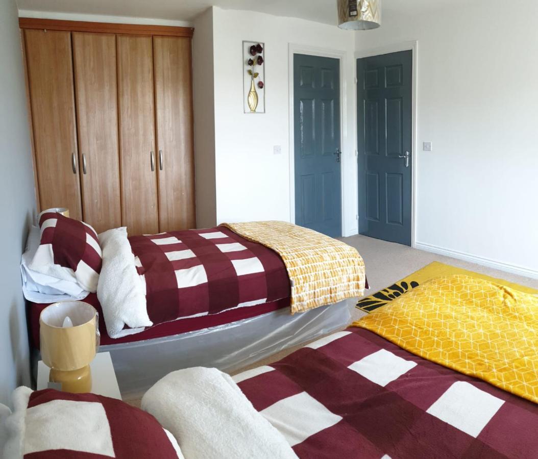 Queens Rooms, A Perfect Stay, Next To Shopping Parks And Central Манчестър Екстериор снимка
