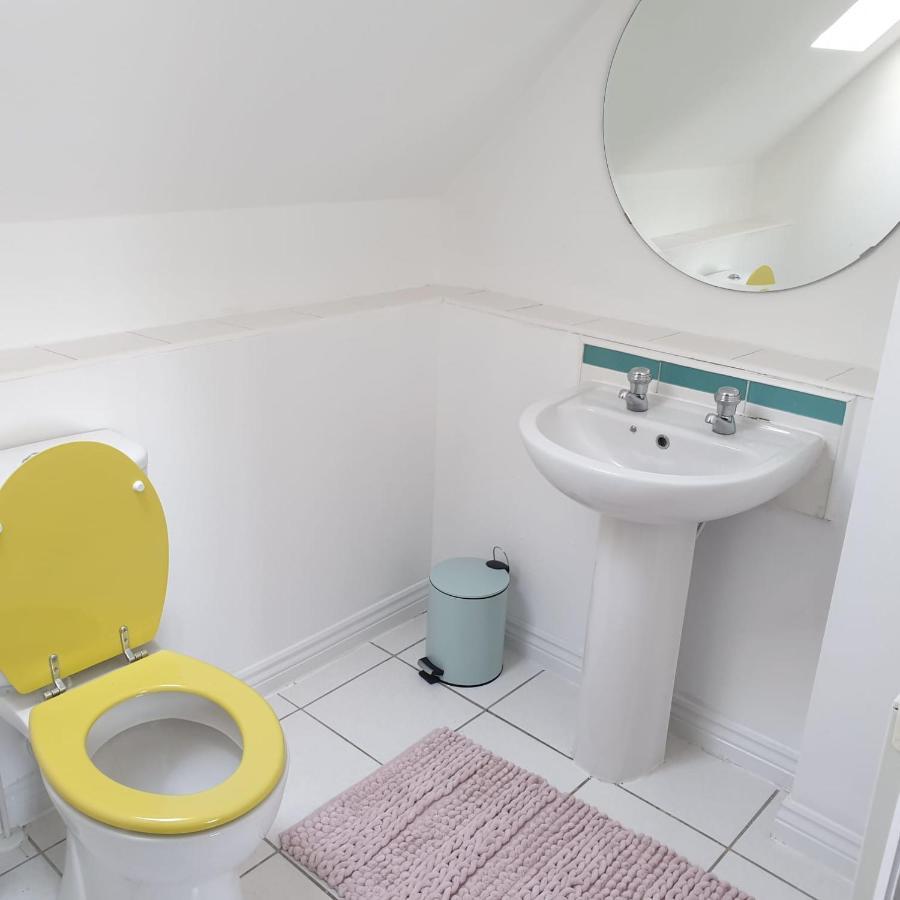 Queens Rooms, A Perfect Stay, Next To Shopping Parks And Central Манчестър Екстериор снимка